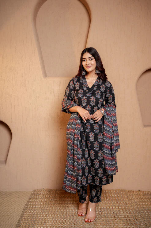 Midnight Black Bloom – Cotton Suit Set for Women